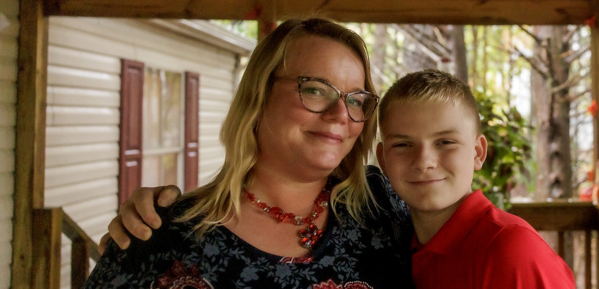 volunteer in an until hunger ends t-shirt