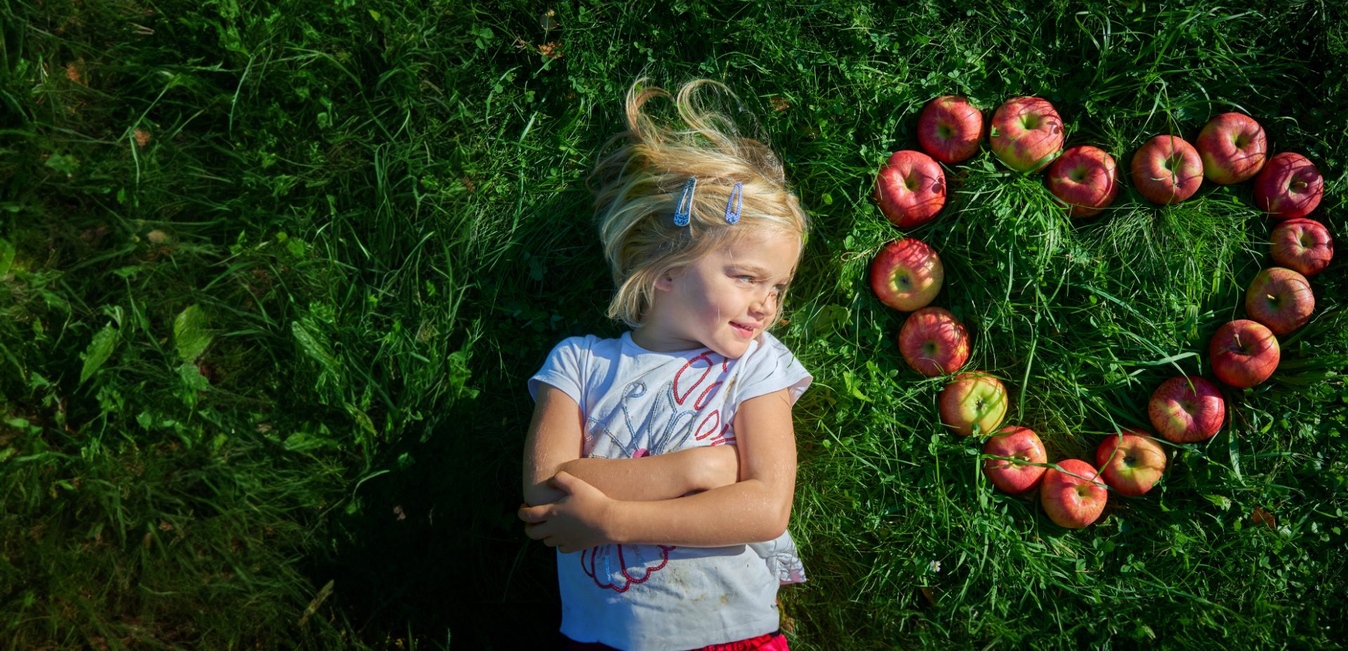volunteer in an until hunger ends t-shirt